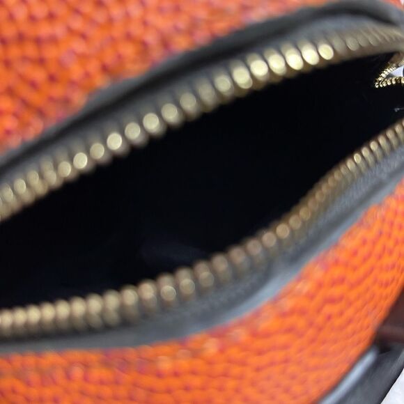 Pixar basketball shape Pu leather handbag with detachable crossbody strap - Picture 9 of 10